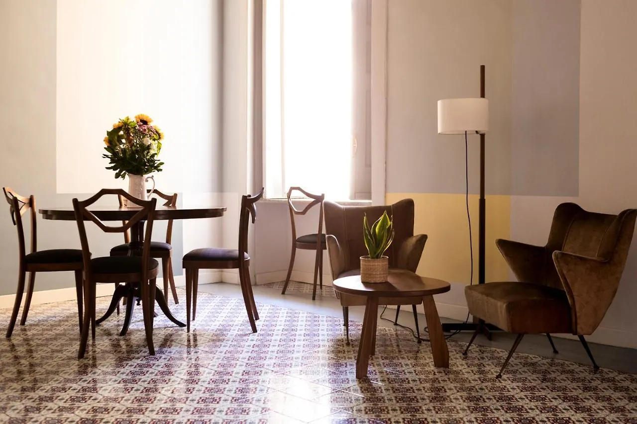 Superotium Bed & Breakfast Naples 2*,  Italy
